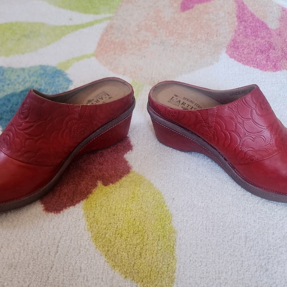 L'Artiste by Spring Step Bande Embossed Leather Clog Red Sz 40 - Picture 4 of 8